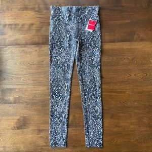 Spanx Faux Leather Snake Shine Legging Gray Snake Medium NEW